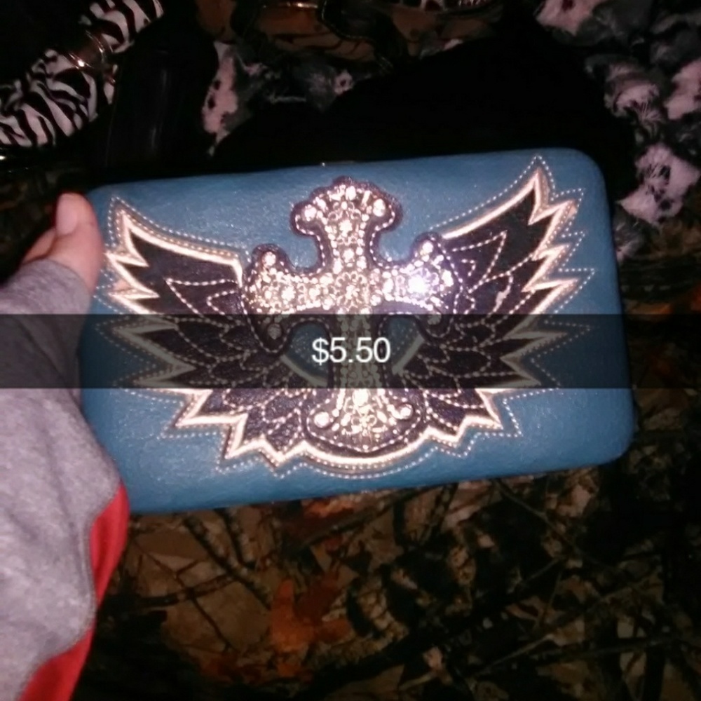 Purses - Picture 6 of 7